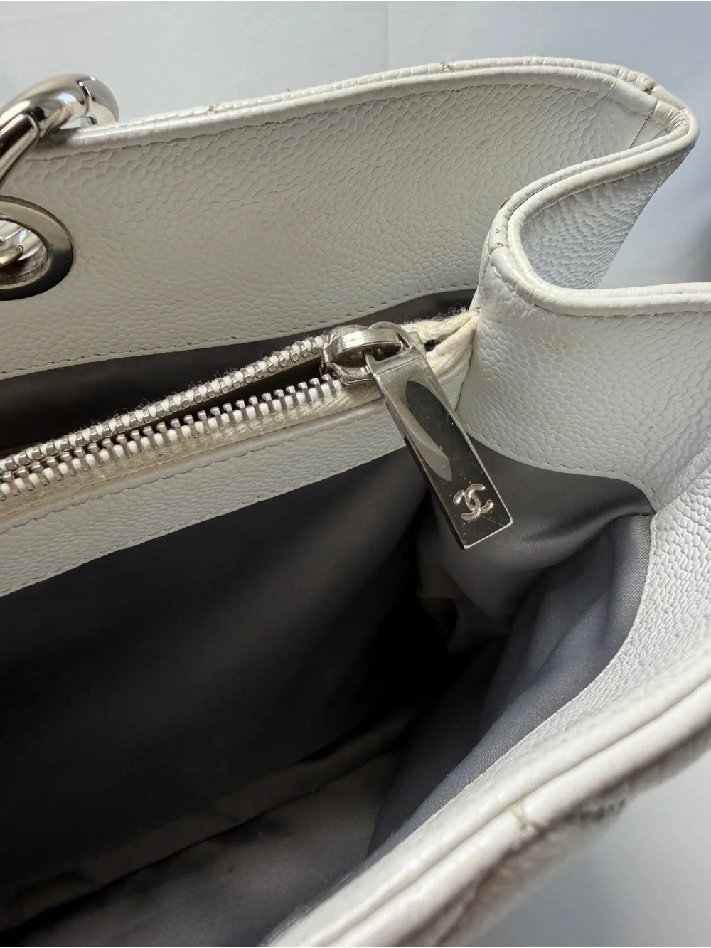 CHANEL classic quilted